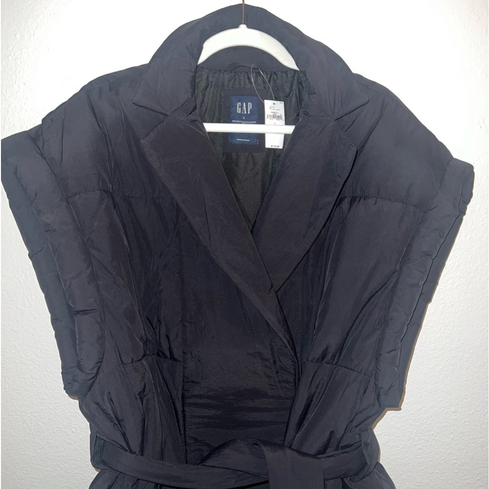 Black puffer vest